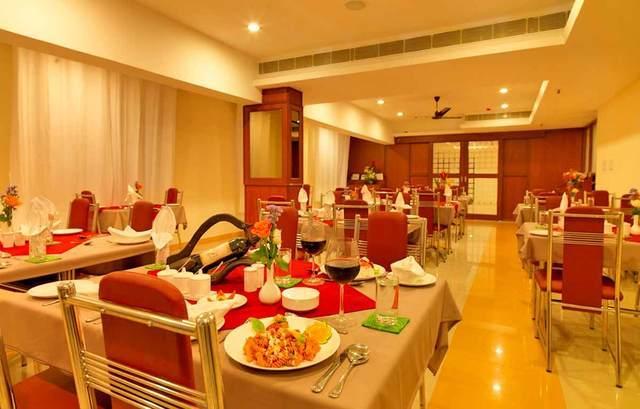 Dhanunjayas Luxury Hotel Hosūr Екстериор снимка